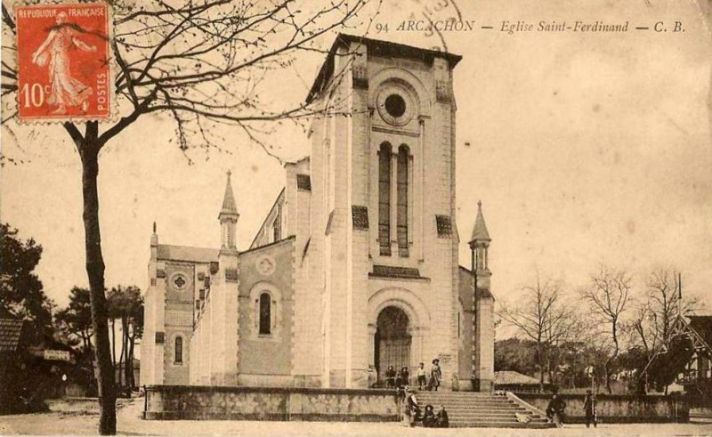 Carte postale ancienne Arcachon - église Saint-Ferdinand 5