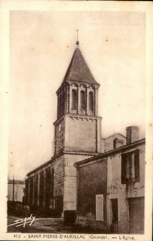 Carte postale ancienne Saint-Pierre-d'Aurillac - église 3