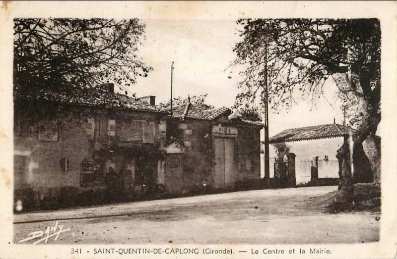 Carte postale ancienne Saint-Quentin-de-Caplong - Mairie 1