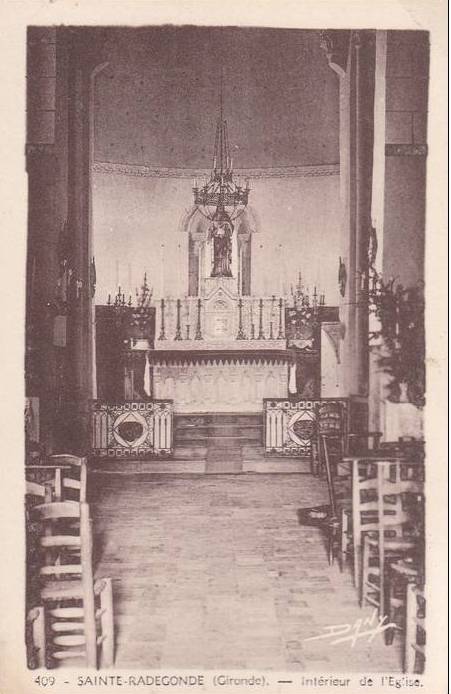 Carte postale ancienne Sainte-Radegonde - église 5