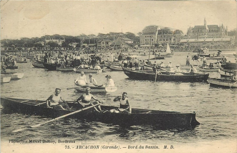 Carte postale ancienne Arcachon - Bassin plaisance 22