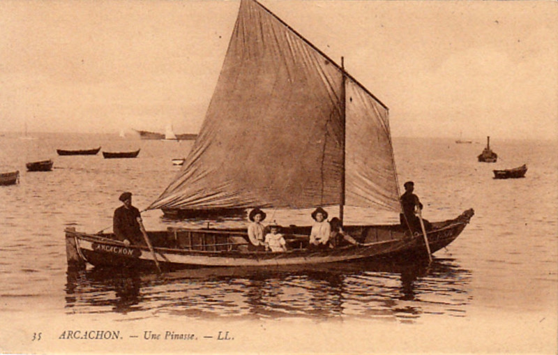 Carte postale ancienne Arcachon - Bassin plaisance 8