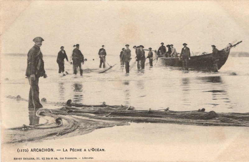 Carte postale ancienne Arcachon - pêcheurs 8