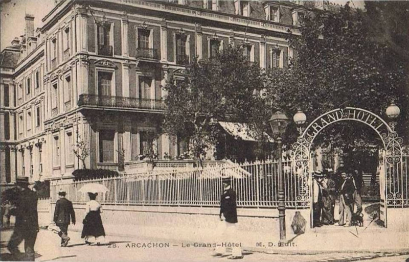 Carte postale ancienne Arcachon - Grand Hôtel 3