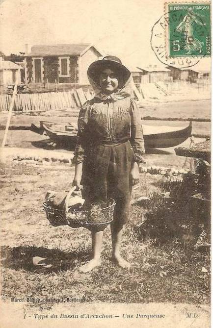 Carte postale ancienne Arcachon - parqueuse 22