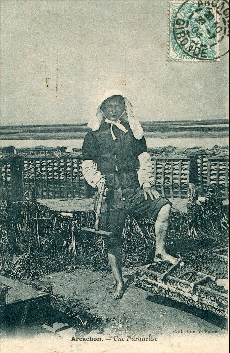 Carte postale ancienne Arcachon - parqueuse 24