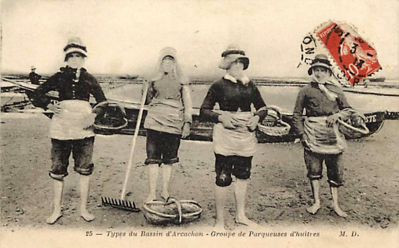 Carte postale ancienne Arcachon - parqueuses 1