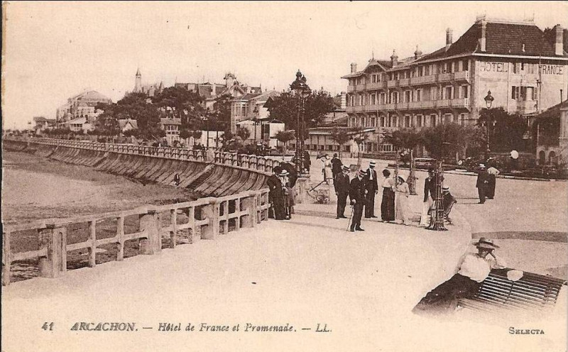 Carte postale ancienne Arcachon - la promenade 14a