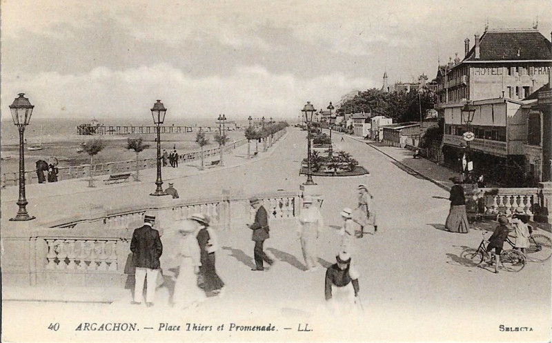 Carte postale ancienne Arcachon - la promenade 21