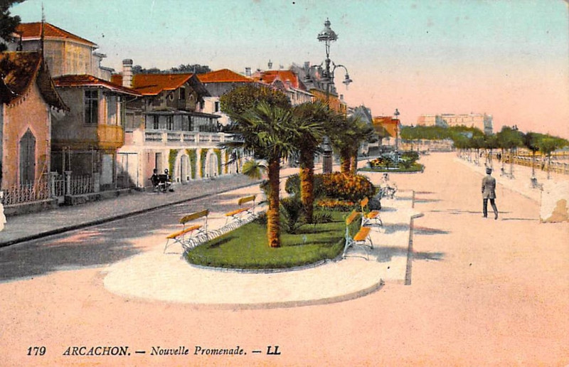 Carte postale ancienne Arcachon - la promenade 6