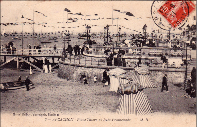 Carte postale ancienne Arcachon - place Thiers et la Jetée 3