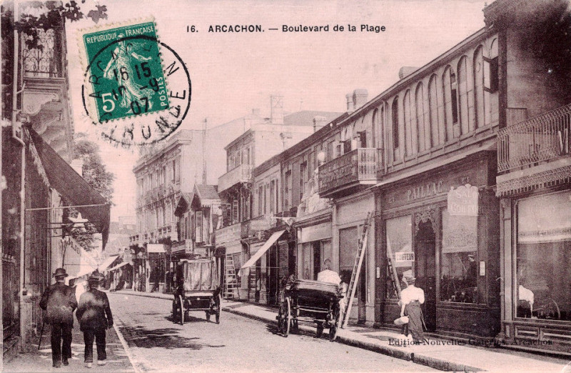 Carte postale ancienne Arcachon - boulevard de la plage 1