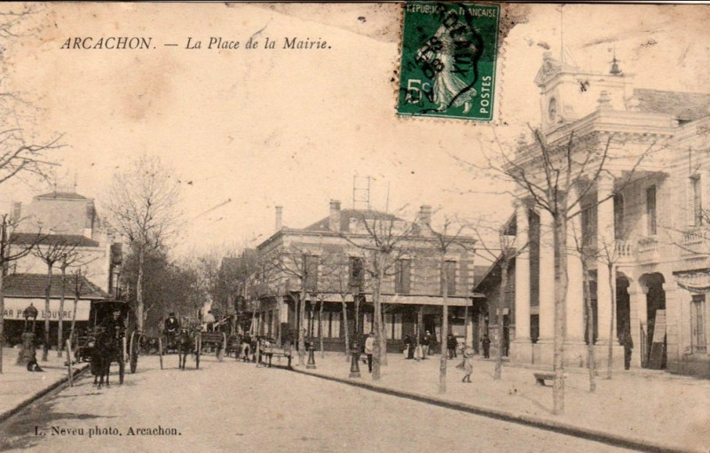 Carte postale ancienne Arcachon - cours Lamarque 4