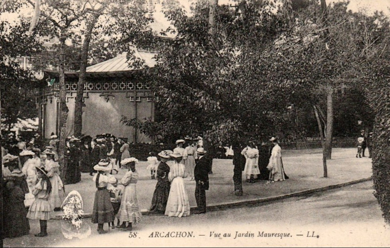 Carte postale ancienne Arcachon - Jardin Mauresque 2