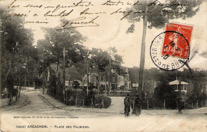 Carte postale ancienne Arcachon - Place des Palmiers 8