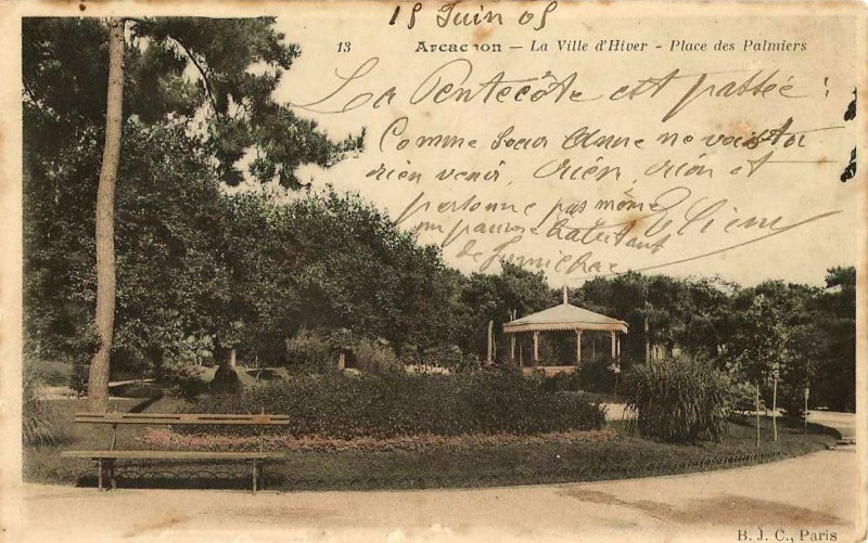 Carte postale ancienne Arcachon - Place des Palmiers 9
