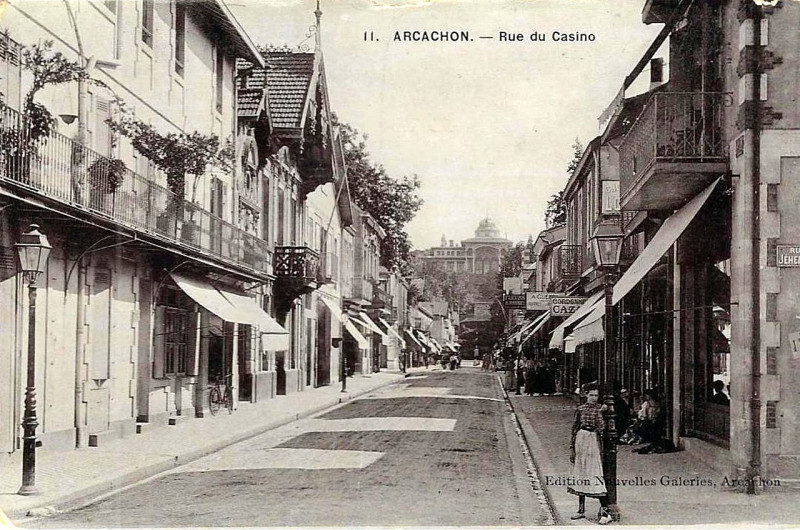 Carte postale ancienne Arcachon - rue du Casino 9