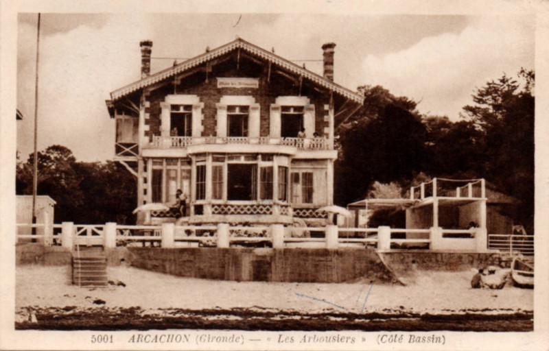Carte postale ancienne Arcachon - vlla Les arbousiers