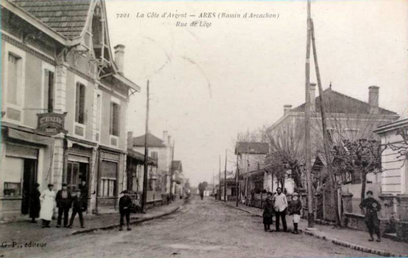 Carte postale ancienne Arès - route de Lège 4