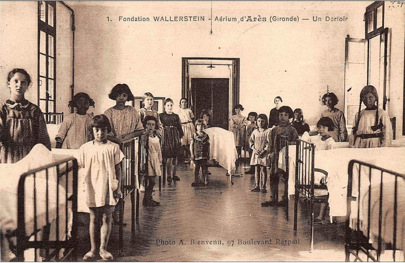 Carte postale ancienne Arès - Fondation Wallerstein 24