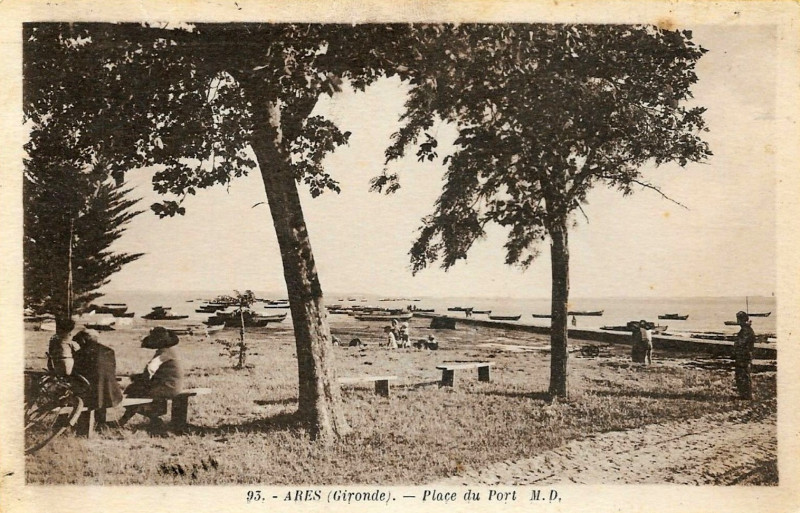 Carte postale ancienne Arès - plage 22