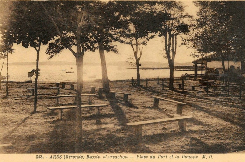 Carte postale ancienne Arès - plage 28