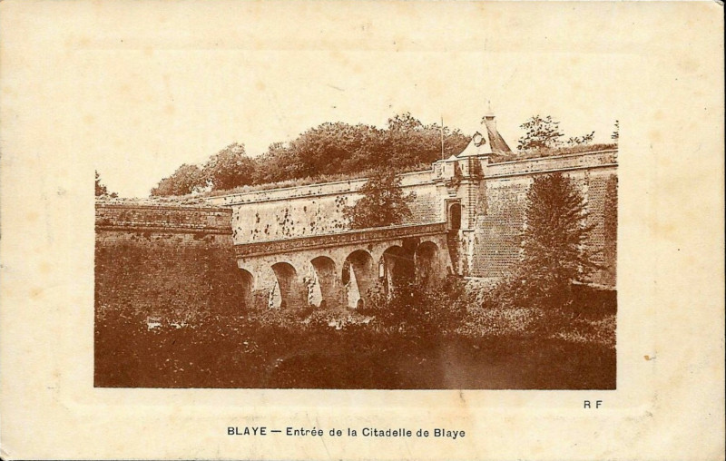 Carte postale ancienne Blaye - Citadelle - entrée 5