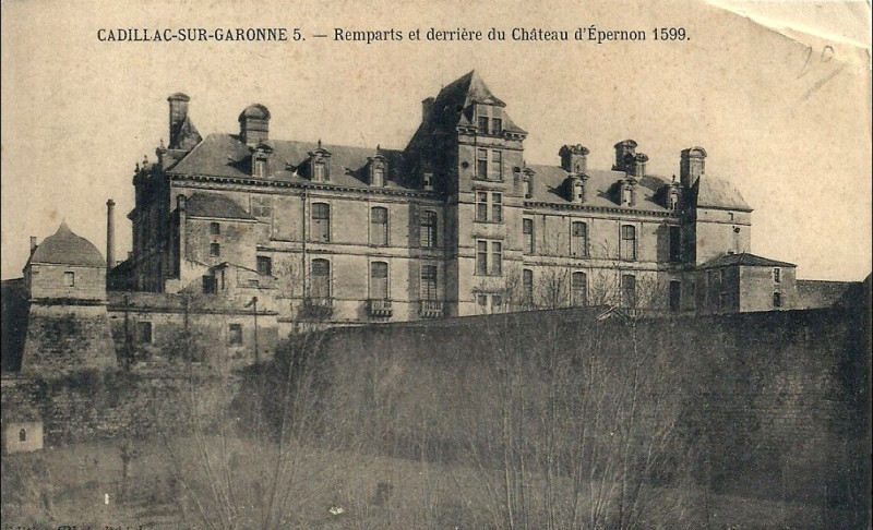 Carte postale ancienne Cadillac-sur-Garonne - Château d'Epernon 14d