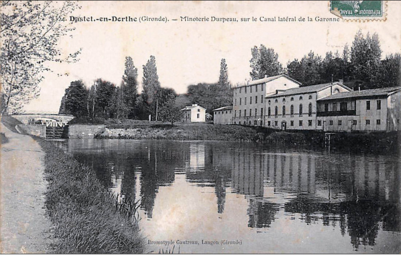 Carte postale ancienne Castets-en-Dorthe - Canal latéral au moulin de Saint-Mézard 3b