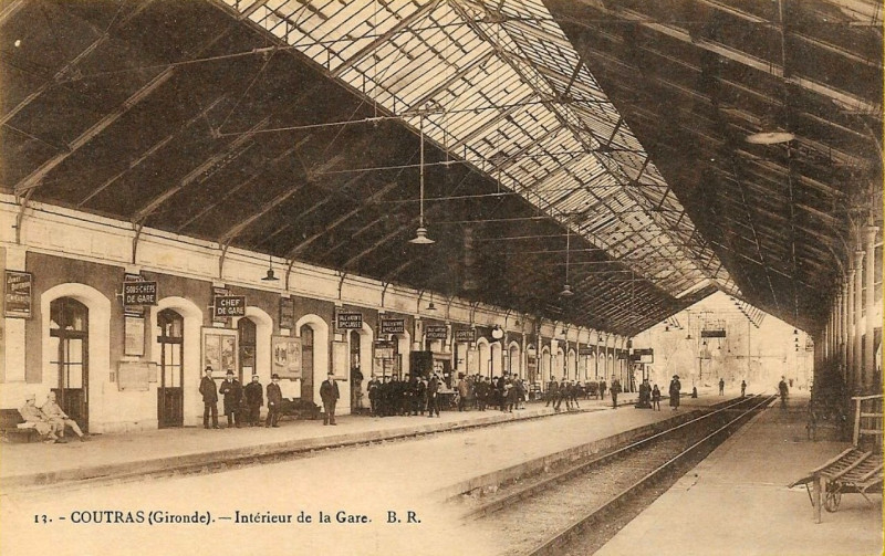 Carte postale ancienne Coutras - Gare 6