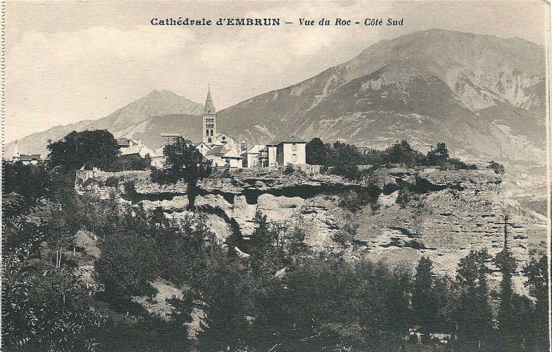 Carte postale ancienne Embrun-Fr-05-Cpa-cathédrale-02