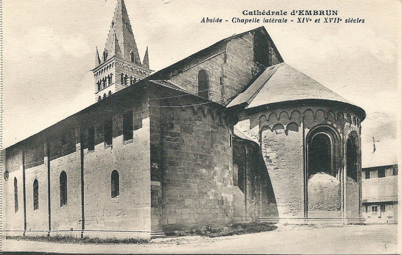 Carte postale ancienne Embrun-Fr-05-Cpa-cathédrale-03