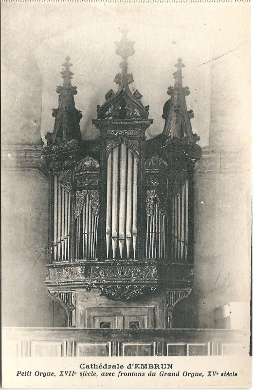 Carte postale ancienne Embrun-Fr-05-Cpa-cathédrale-19