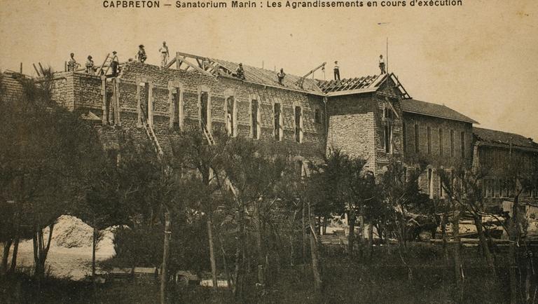 Carte postale ancienne Préventorium Sainte-Eugénie en travaux à Capbreton