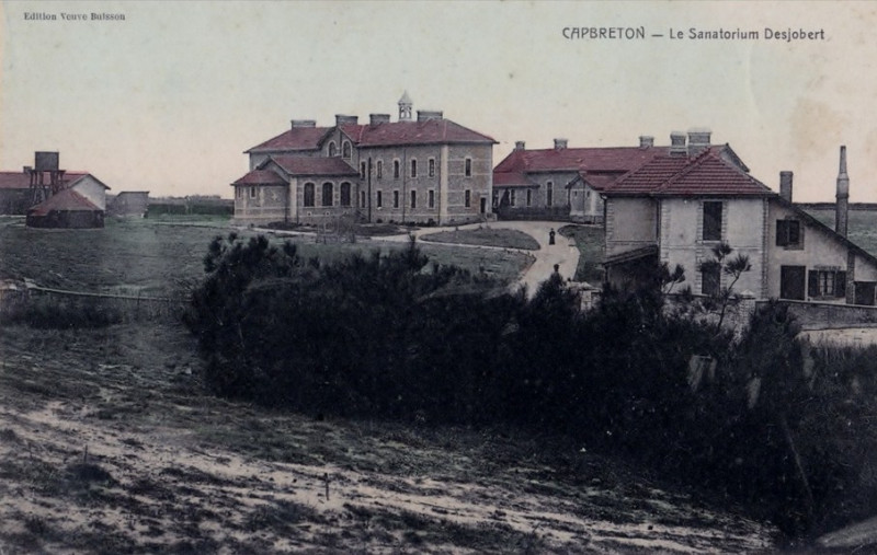 Carte postale ancienne Sanatorium Sainte-Eugénie from the gardens à Capbreton