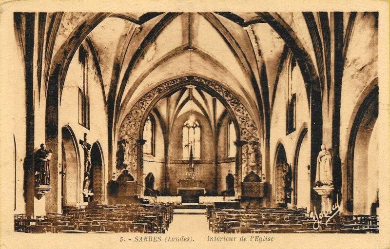 Carte postale ancienne Sabres (40) - église 1
