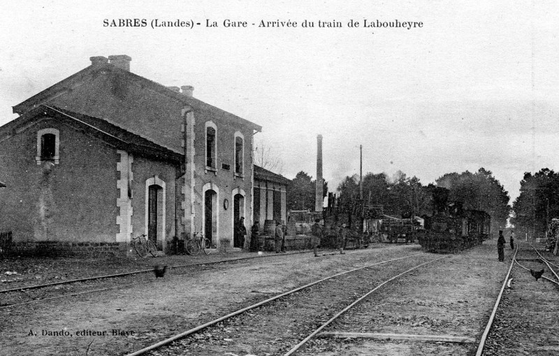 Carte postale ancienne Sabres - Gare 1