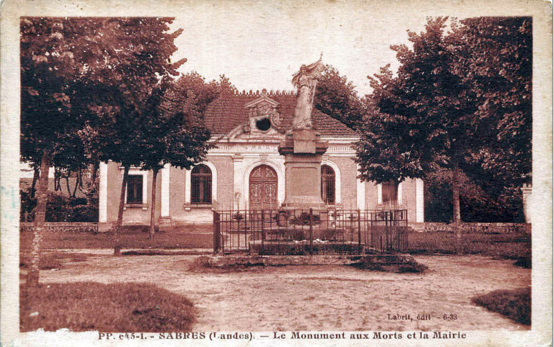 Carte postale ancienne Sabres - Mairie 2