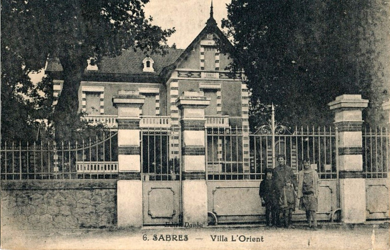 Carte postale ancienne Sabres - Villa L'Orient