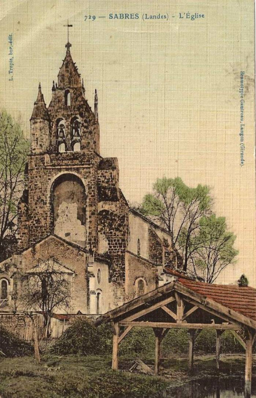 Carte postale ancienne Sabres - église 6