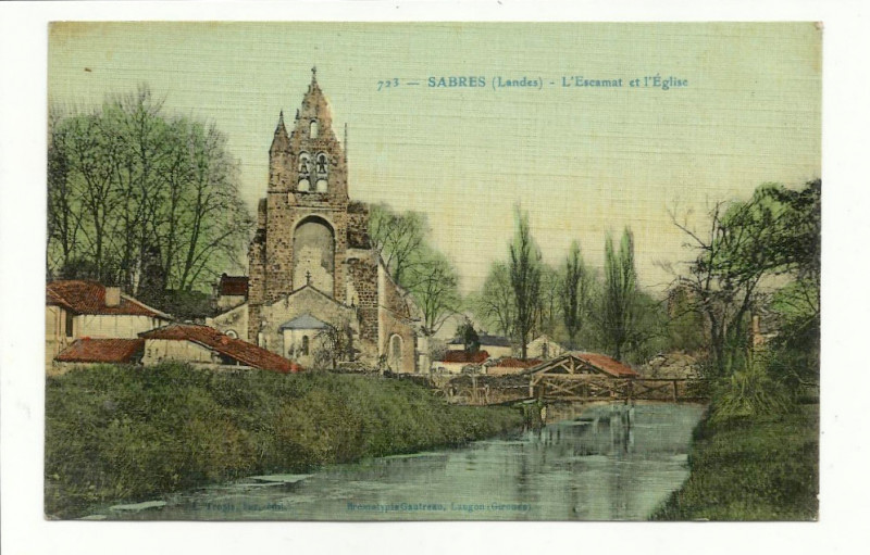 Carte postale ancienne Sabres - église et l'Escamat 2a