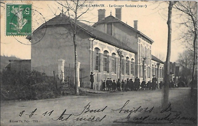 Carte postale ancienne Sorde-l'Abbaye - Groupe Scolaire