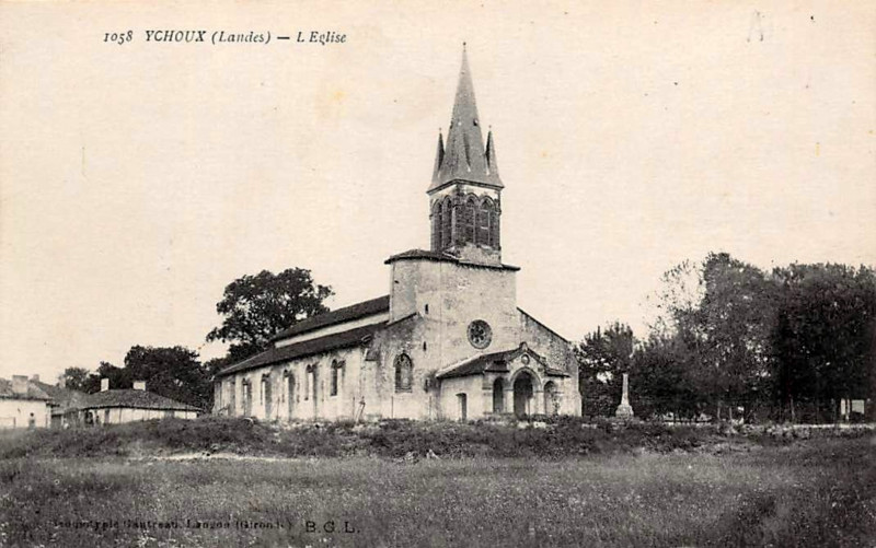Carte postale ancienne Ychoux - église 2