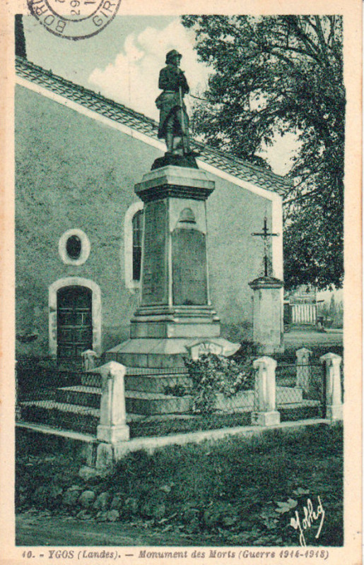 Carte postale ancienne Ygos - Monument aux morts