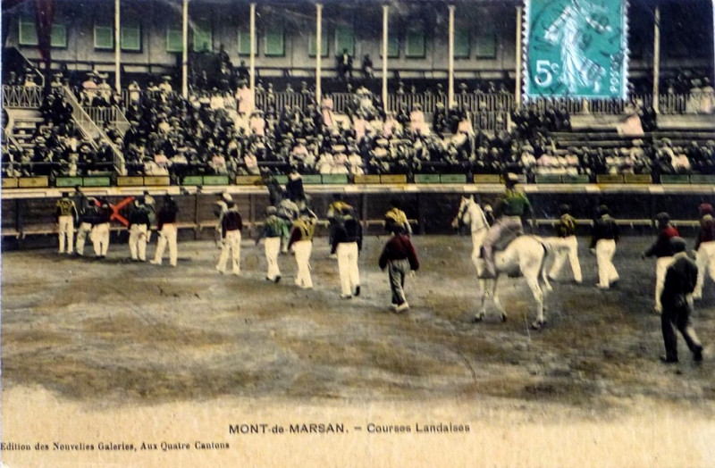 Carte postale ancienne Mont-de-Marsan - Arènes - Courses landaises 2