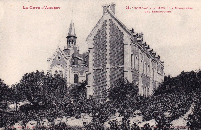 Carte postale ancienne Soulac-sur-Mer - Couvent 3