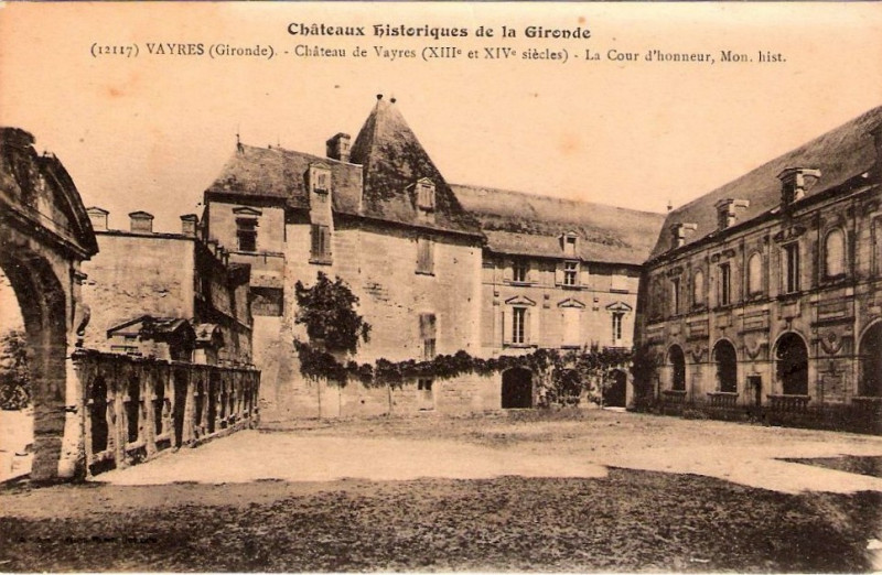 Carte postale ancienne Vayres le château de Vayres 3