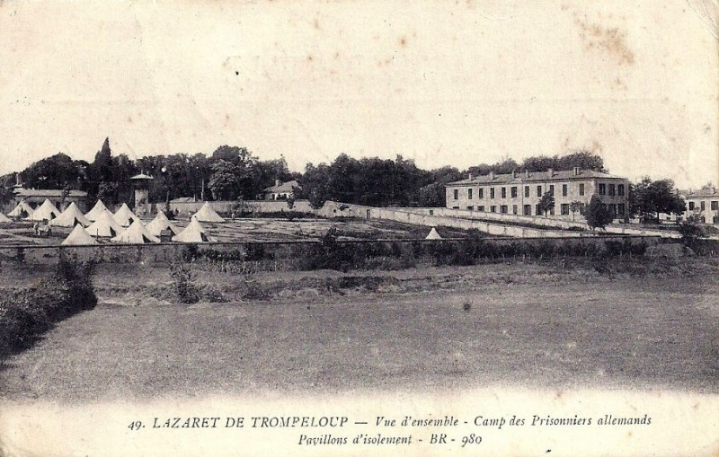 Carte postale ancienne Pauillac-Trompeloup - Prisonniers allemands Lazaret 1
