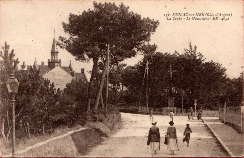 Carte postale ancienne Soulac-sur-Mer - Couvent 10