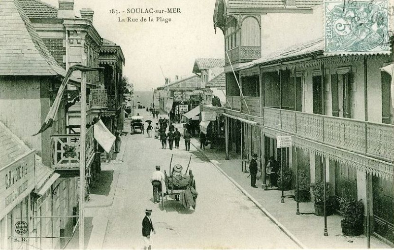 Carte postale ancienne Soulac-sur-Mer - rue de la Plage 5